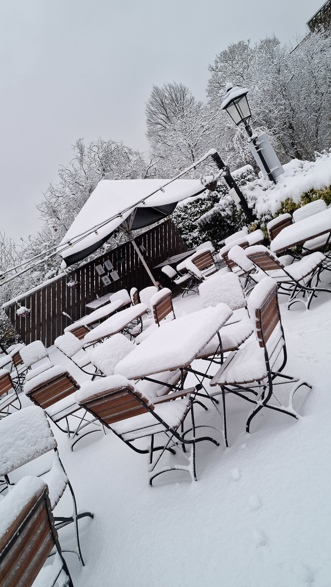 Snow rooftop photography by Tony Livins