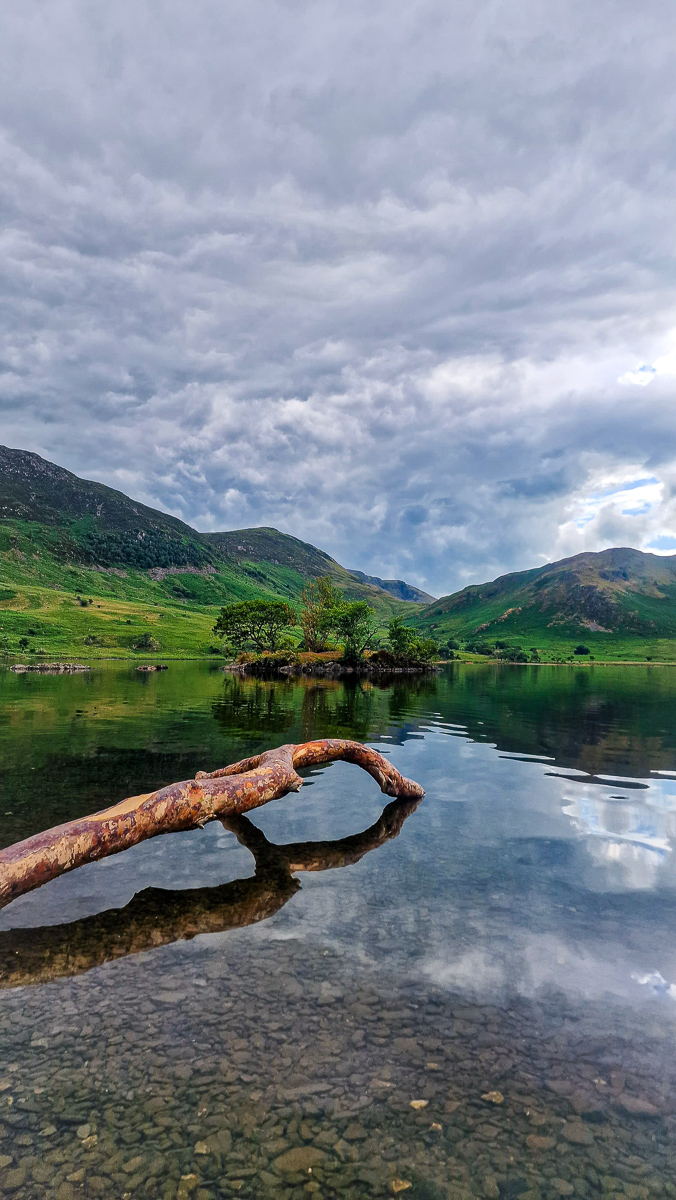 Lake and mountain photography by Tony Livins